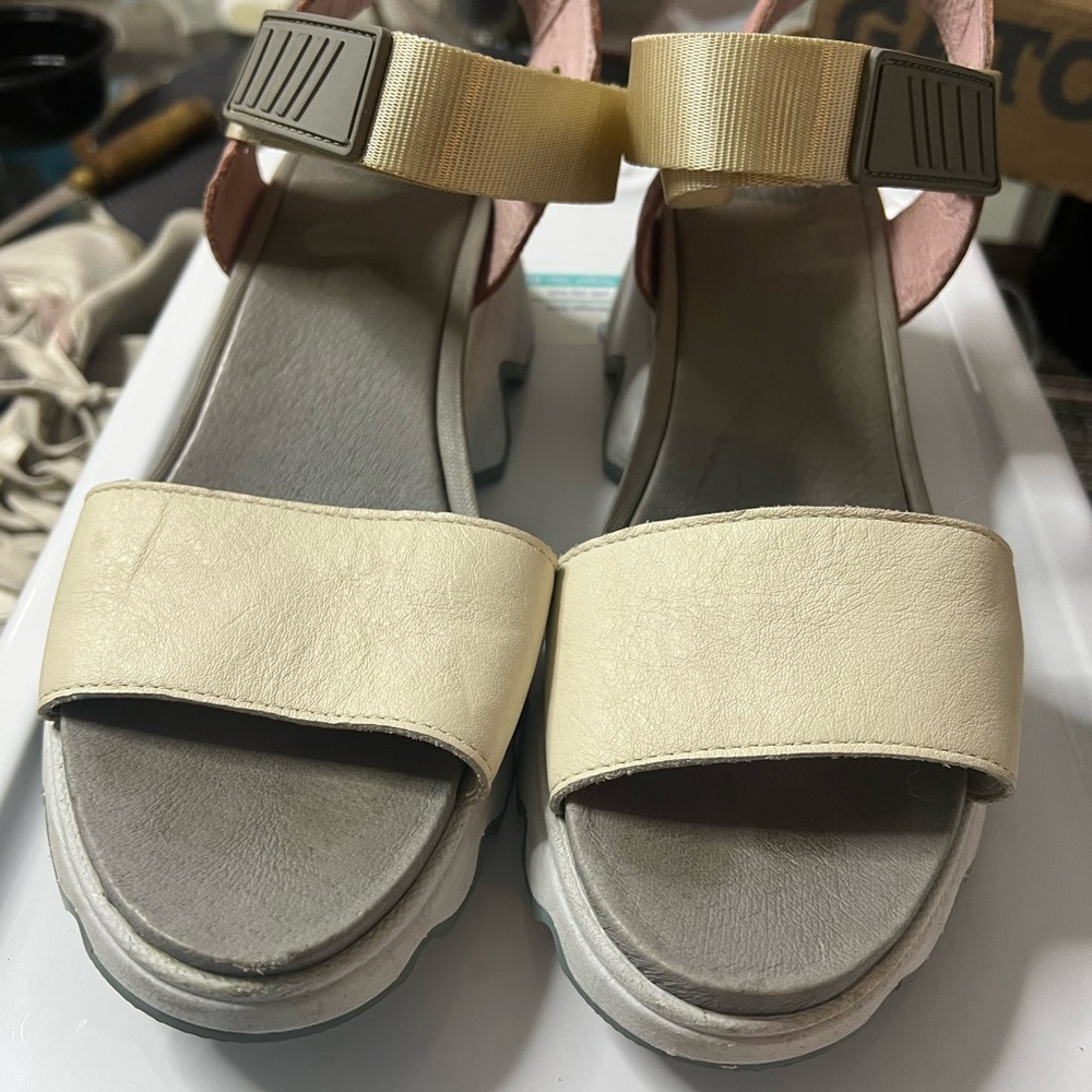 Sorel Cream and Pink Women's Sandals